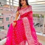 Exclusive Premium Handloom Zari Jamdani